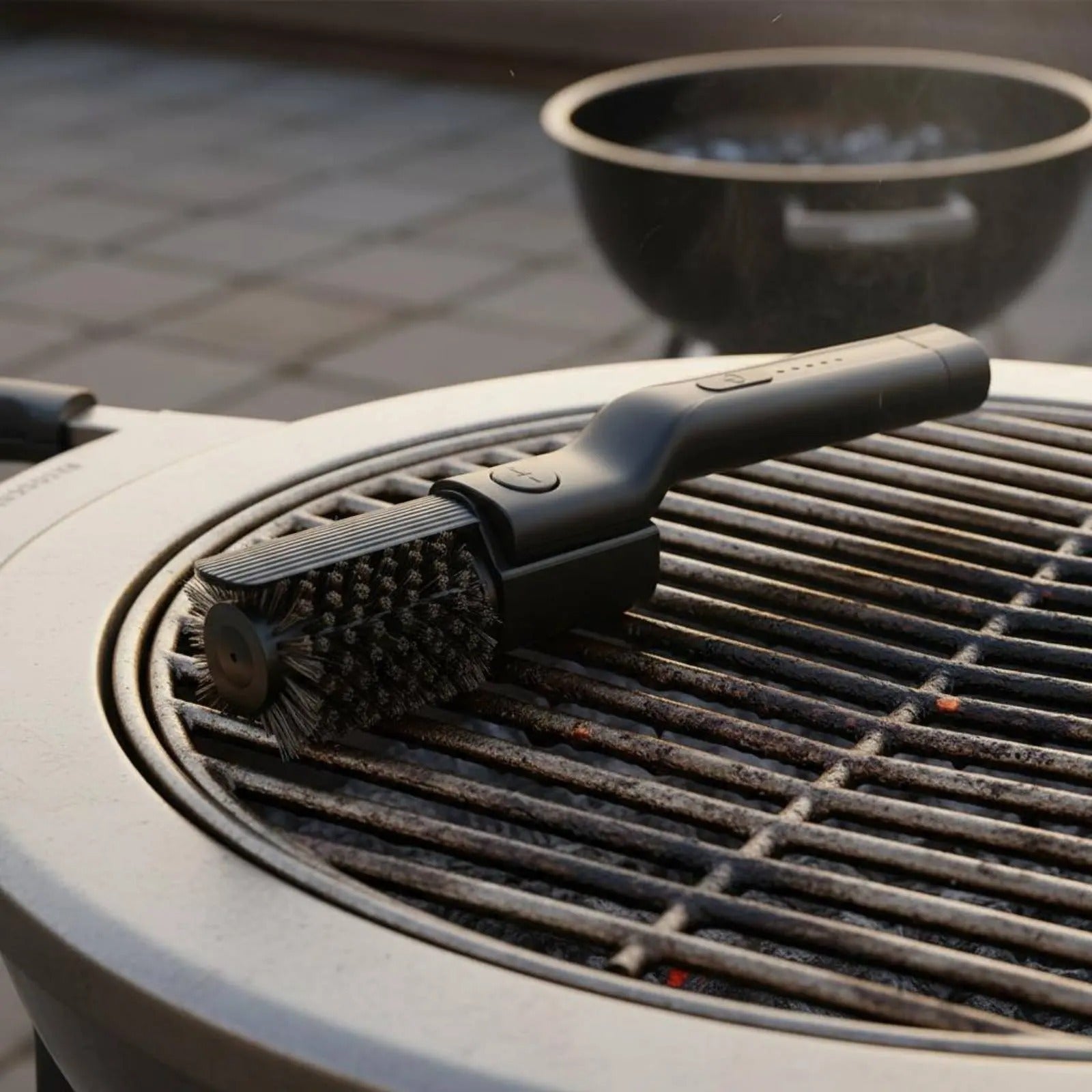 Elektryczna szczotka do grilla LepszyGrill™